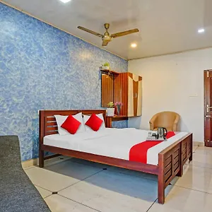flagship-70160-mezban-grand-suites.kerala-hotels.net/